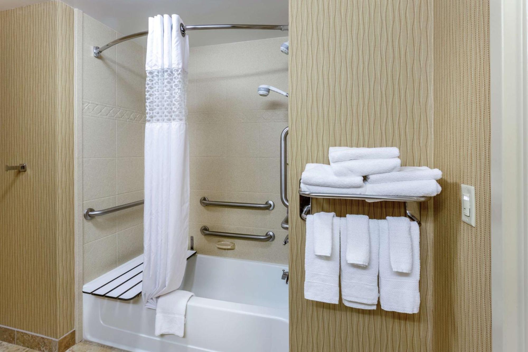Hampton Inn Owings Mills Bagian luar foto